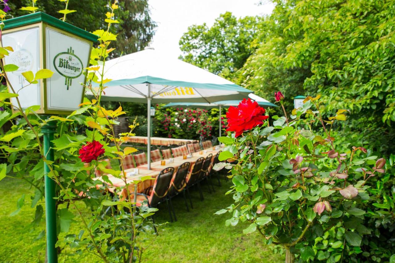 Hotel Zur Post Mulheim an der Mosel Esterno foto