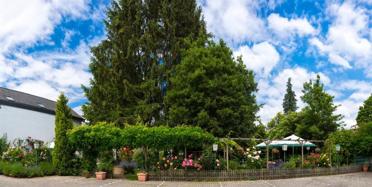 Hotel Zur Post Mulheim an der Mosel Esterno foto