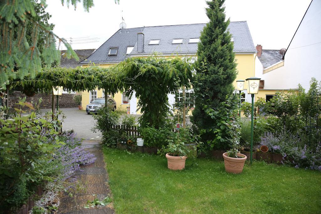 Hotel Zur Post Mulheim an der Mosel Esterno foto